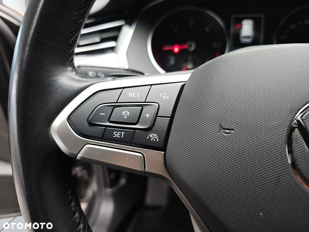 Volkswagen Passat 2.0 TDI EVO Business DSG - 21