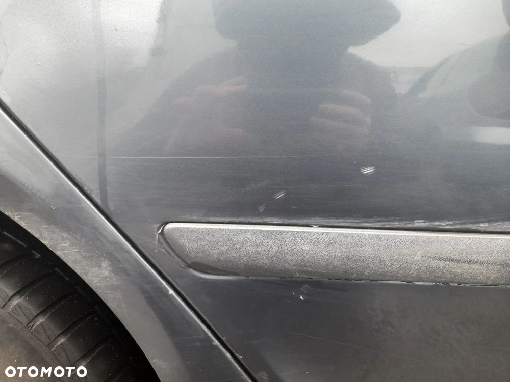 SKODA OCTAVIA II DRZWI PRAWY TYŁ PRAWE TYLNE LF7V 9901 - 9