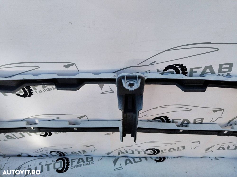Bara fata Toyota Hilux Invincible Facelift an 2020-2021-2022-2023-2024 - 8