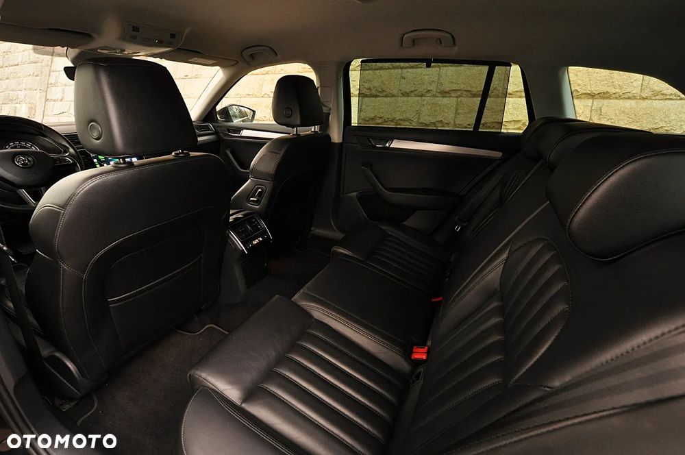 Skoda Superb 1.6 TDI DSG Style - 16