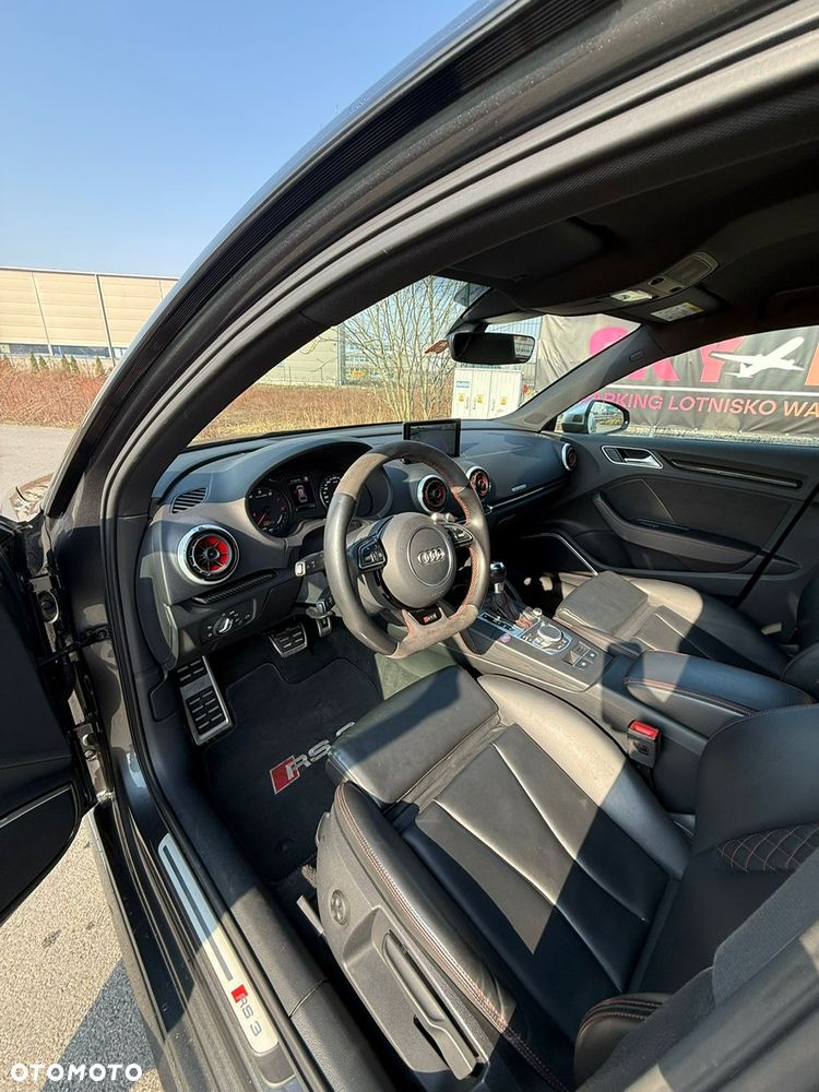 Audi RS3 Sportback Standard - 11