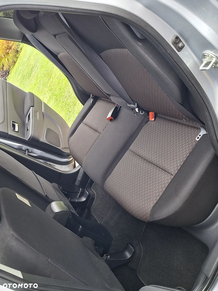 Mitsubishi ASX - 30