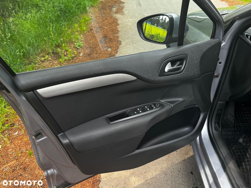 Citroën C4 e-HDi 115 ETG6 Exclusive - 8