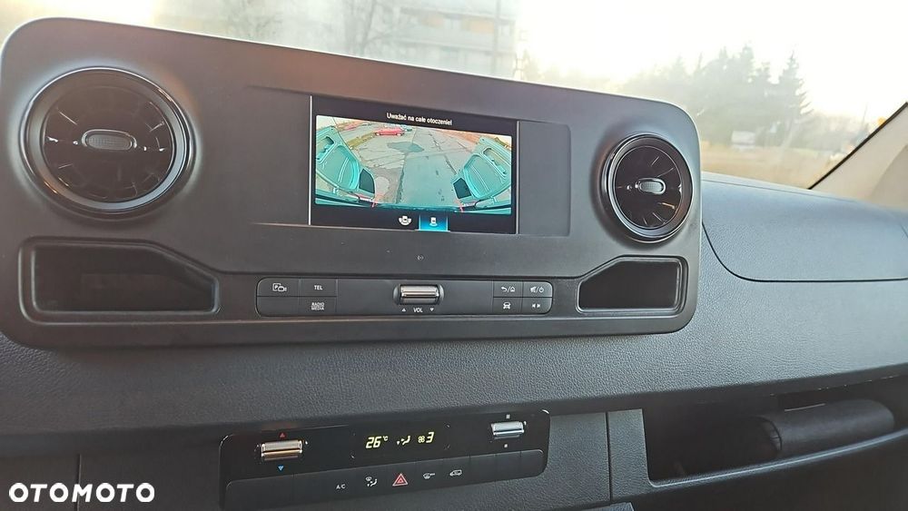 Mercedes-Benz Sprinter - 20