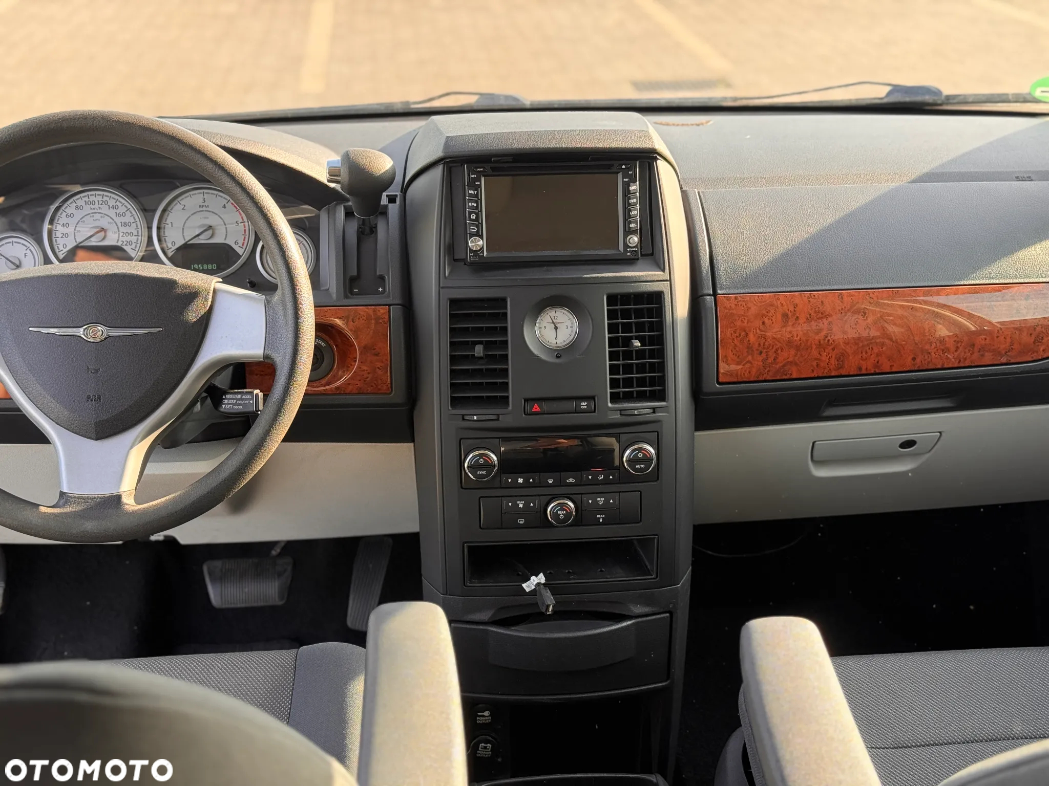Chrysler Grand Voyager 2.8 CRD Automatik LX - 16