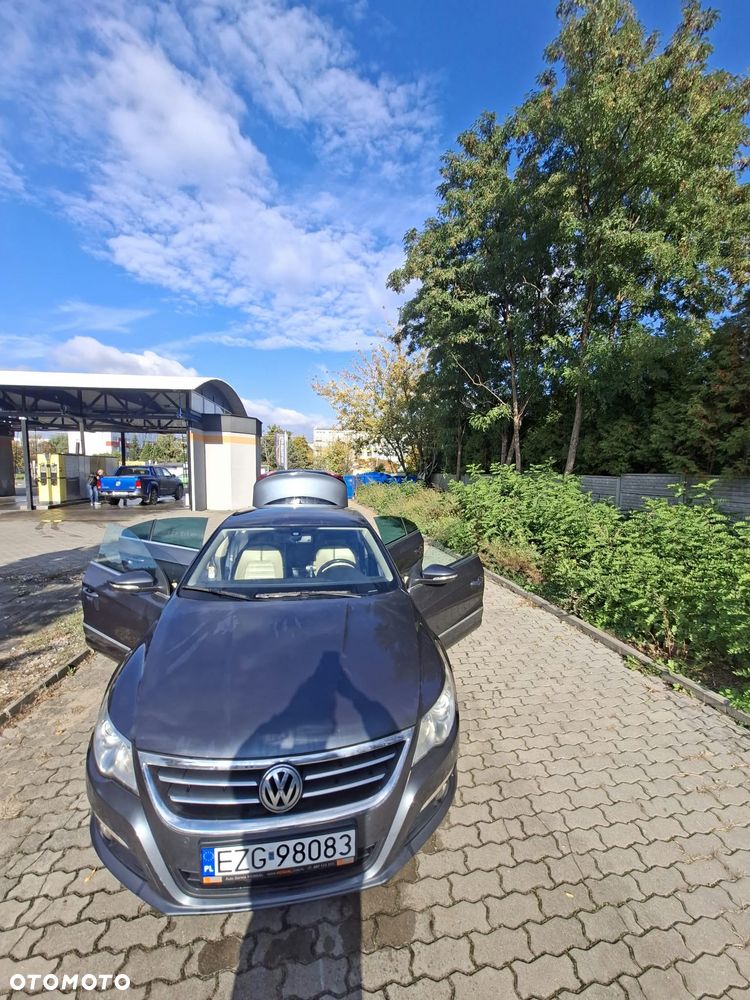 Volkswagen Passat - 25