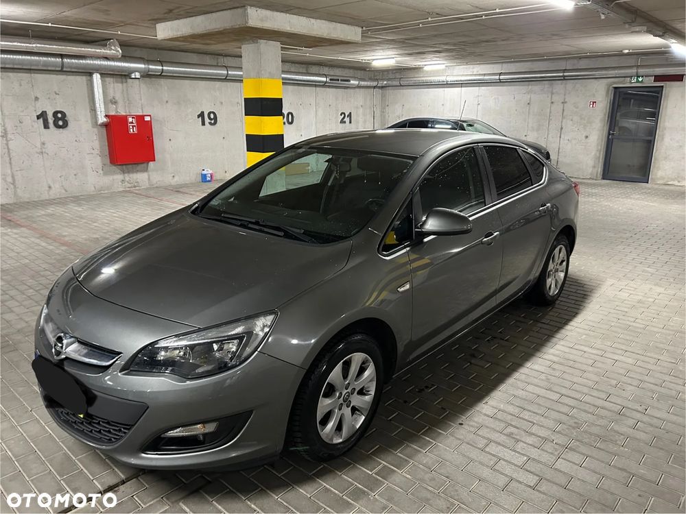 Opel Astra - 1