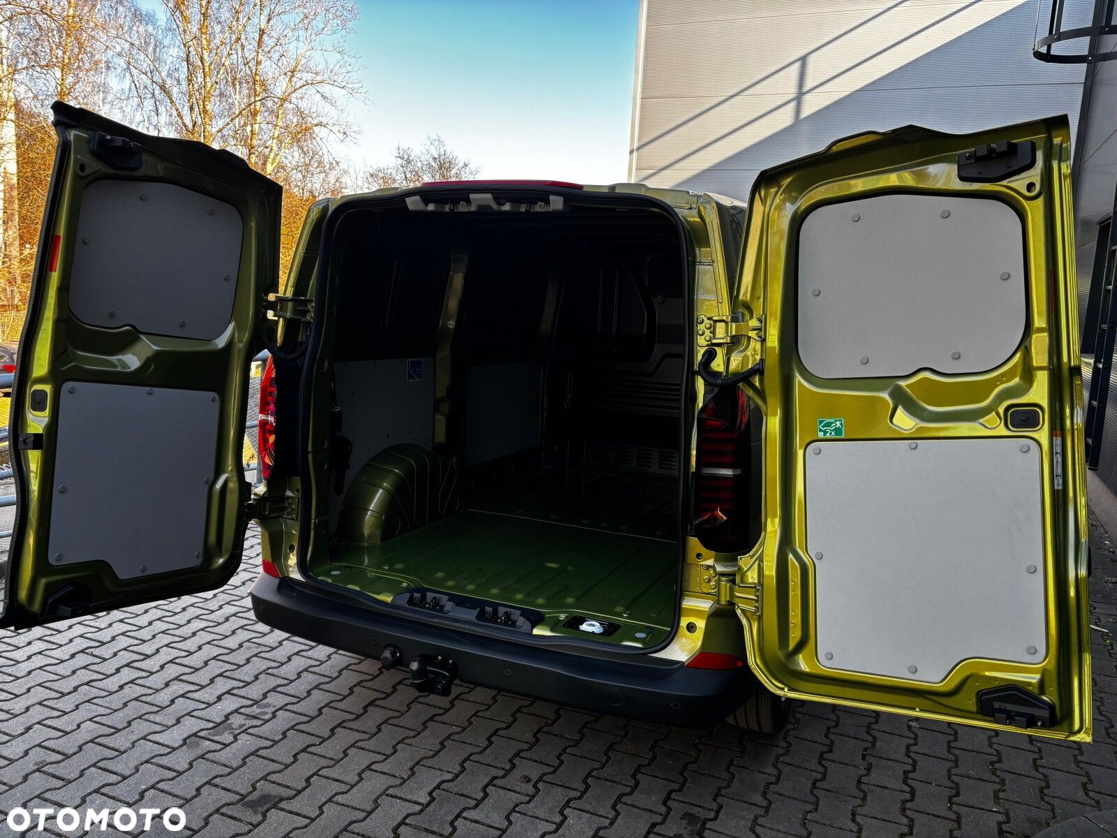 Volkswagen Transporter 2.0 TDI 150 KM 6-bm L1 - 10