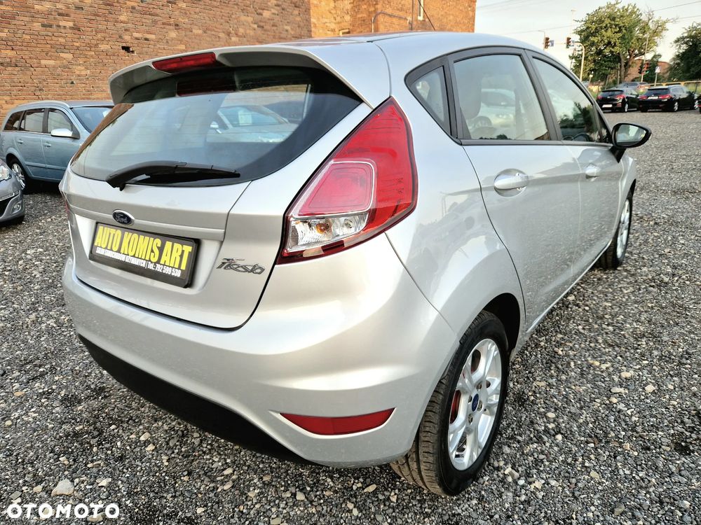 Ford Fiesta 1.25 Ghia - 7
