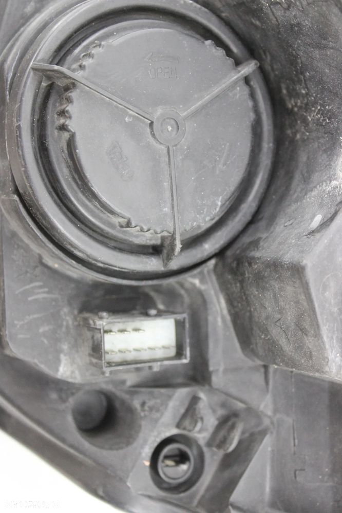 Opel Zafira B Lampa Lewa Przód Soczewka EU - 7