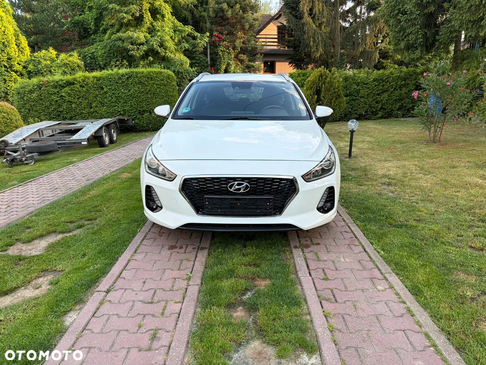 Hyundai i30 blue Kombi 1.4 Classic Navigation - 2