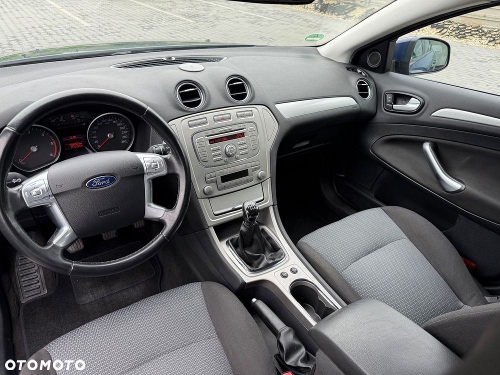 Ford Mondeo 1.8 TDCi Ambiente - 4