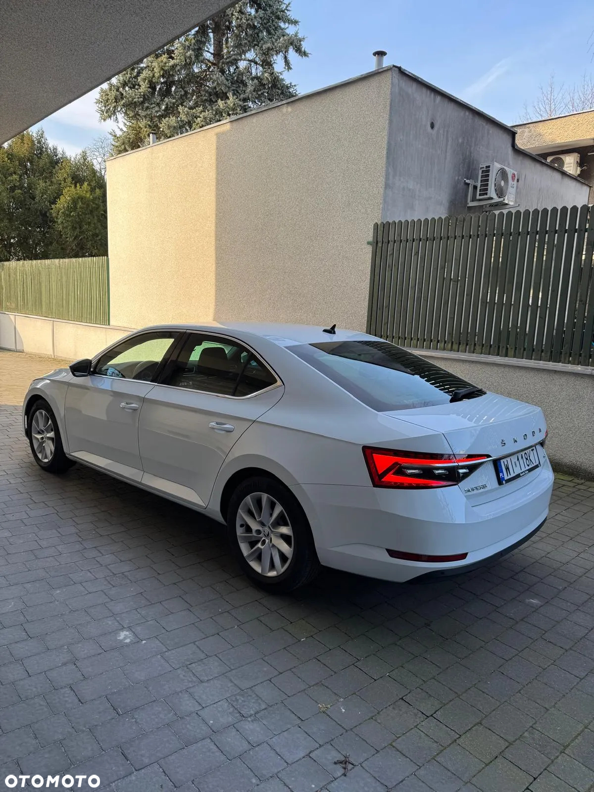 Skoda Superb 2.0 TDI SCR 4x4 Style DSG - 4