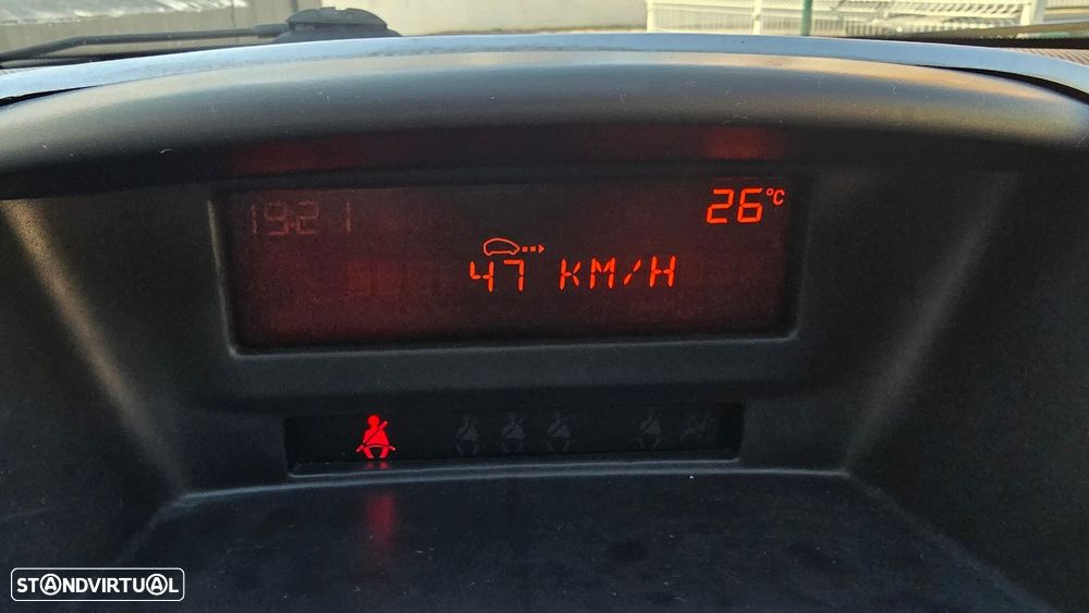 Peugeot 207 1.4 HDi Urban - 15