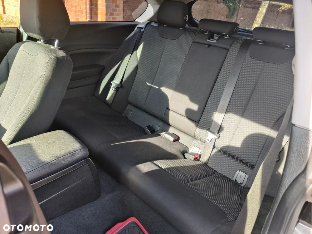 BMW Seria 1 - 25