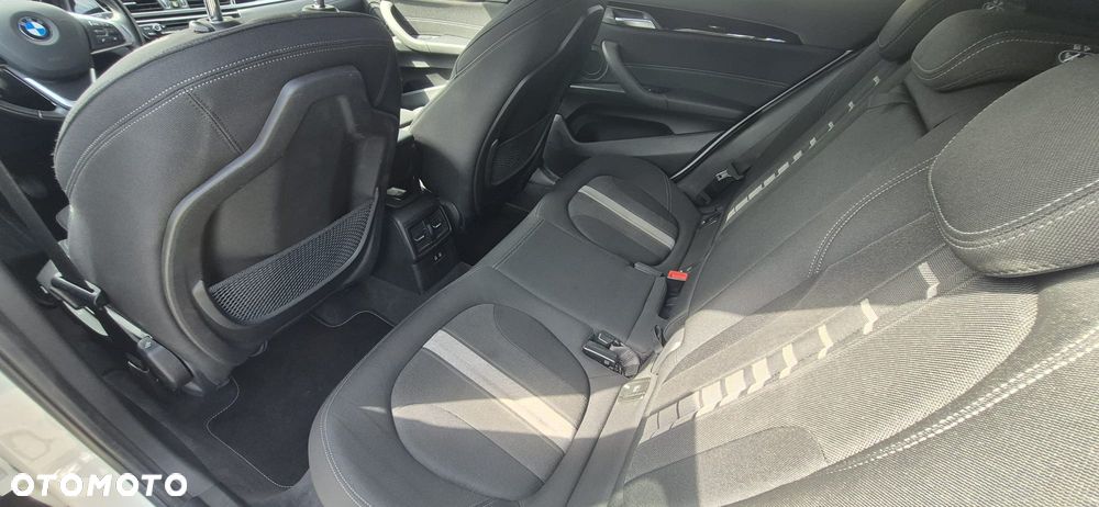 BMW X2 sDrive18d Advantage Plus - 13
