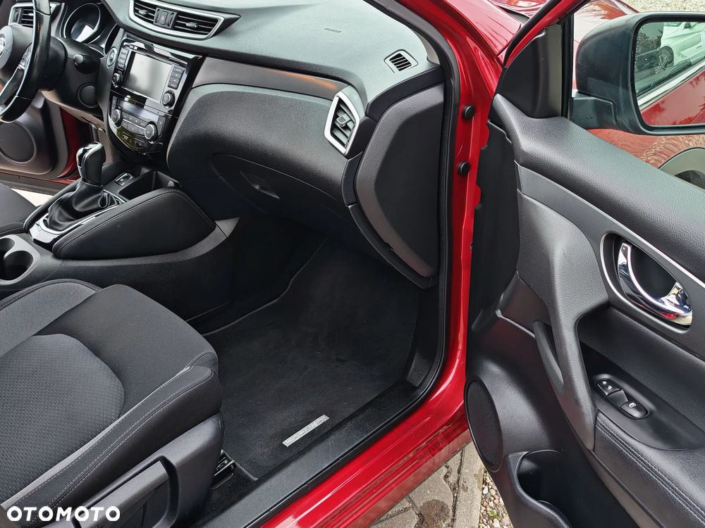 Nissan Qashqai - 25