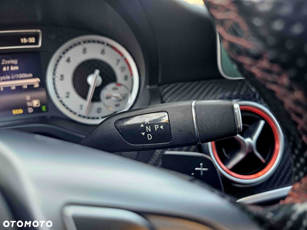 Mercedes-Benz Klasa A 250 4Matic 7G-DCT AMG Line - 28