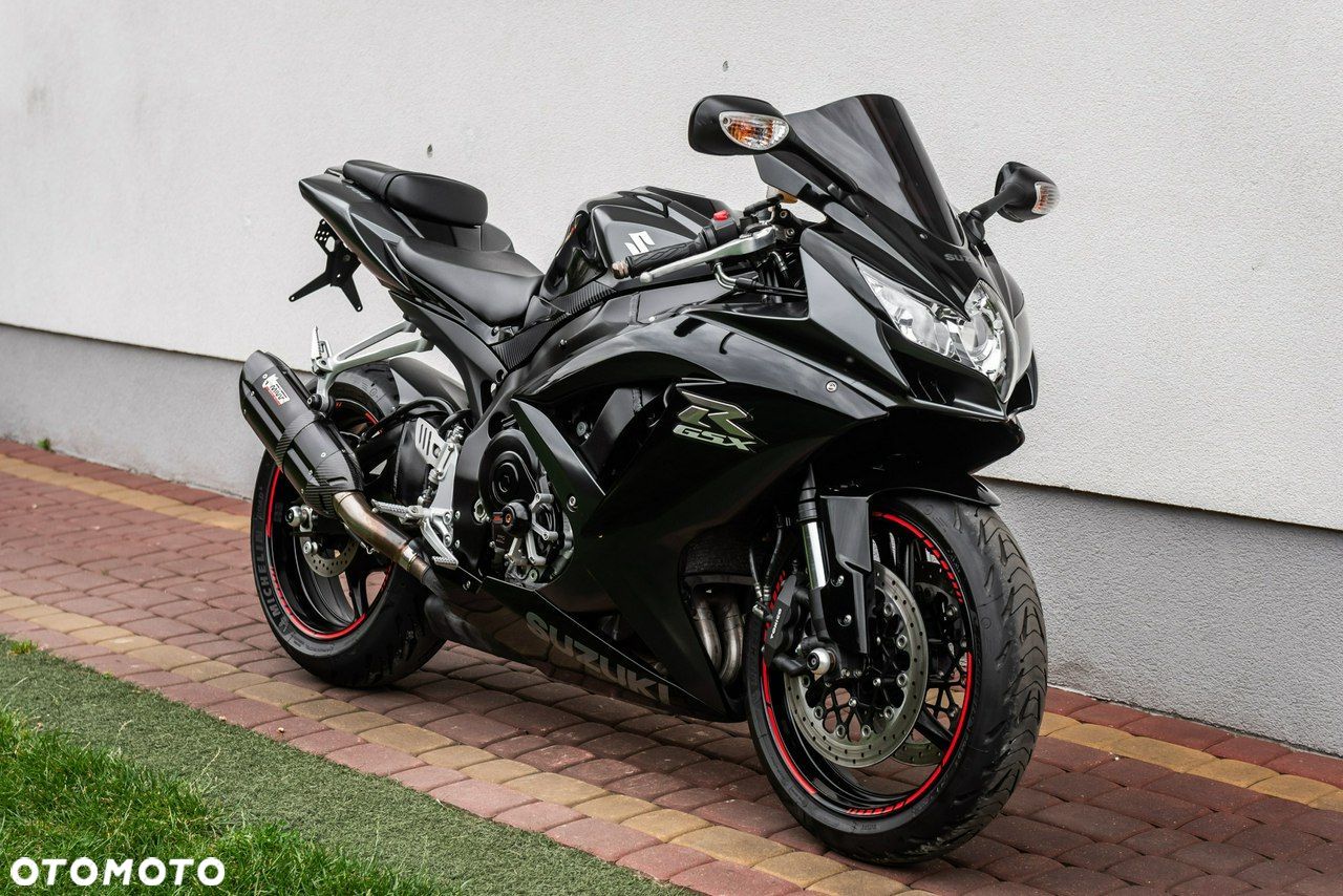 Suzuki GSX-R - 1