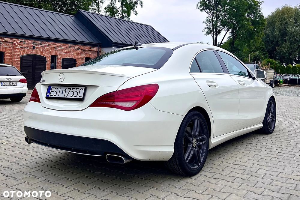 Mercedes-Benz CLA 250 Sport 7G-DCT - 4