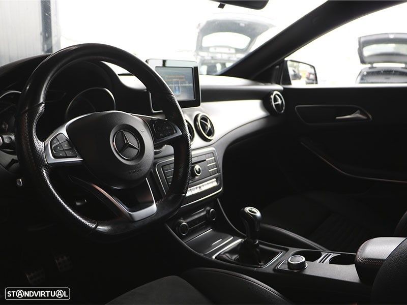 Mercedes-Benz CLA 200 - 11