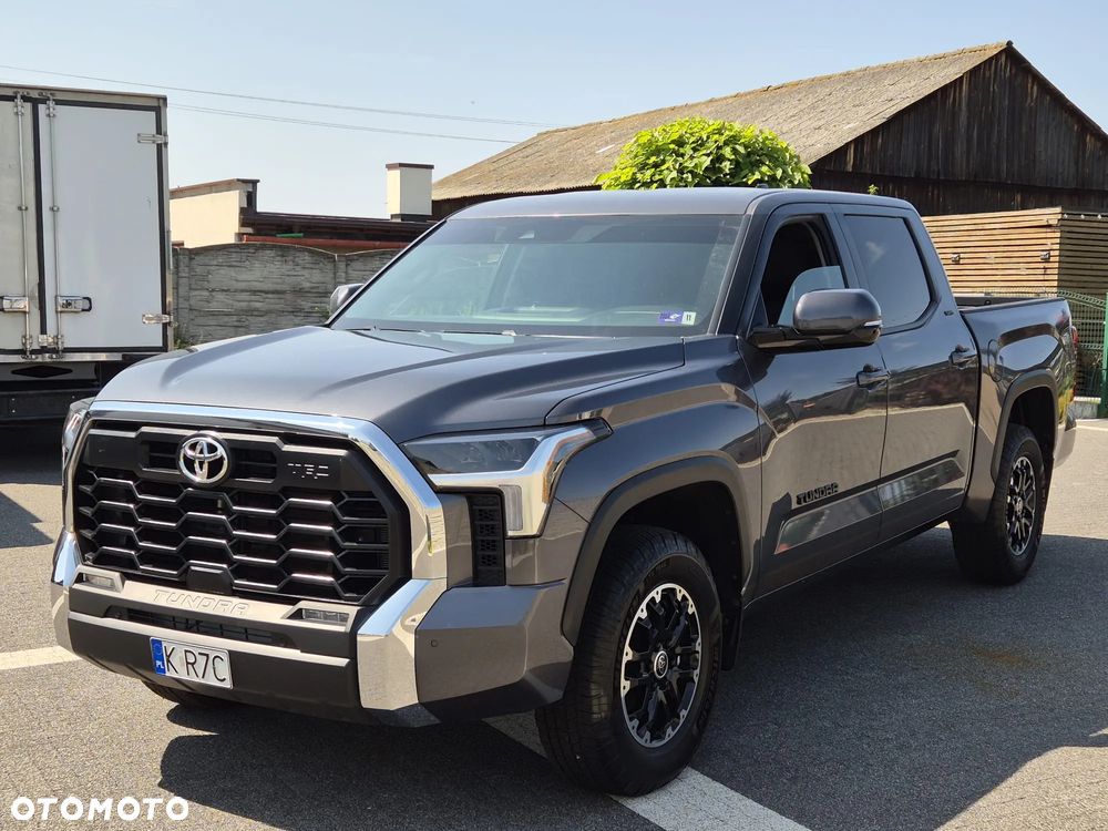 Toyota Tundra - 4
