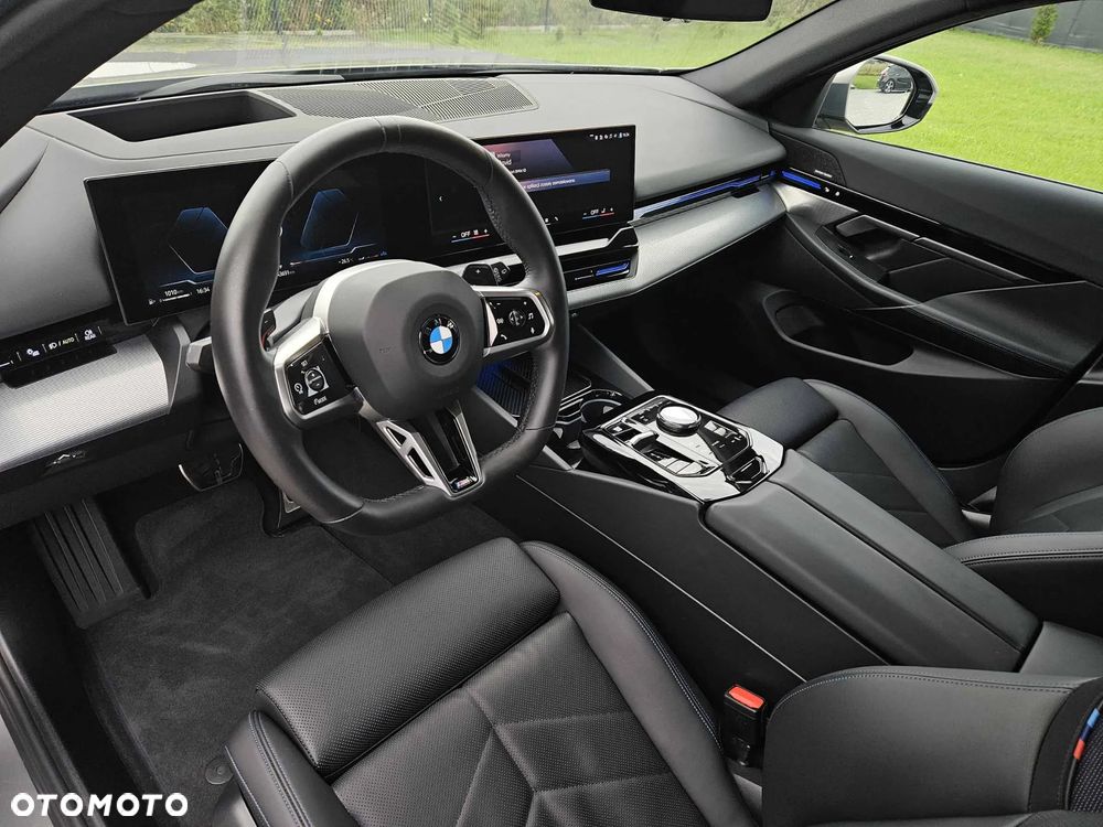 BMW Seria 5 520d xDrive mHEV M Sport - 1