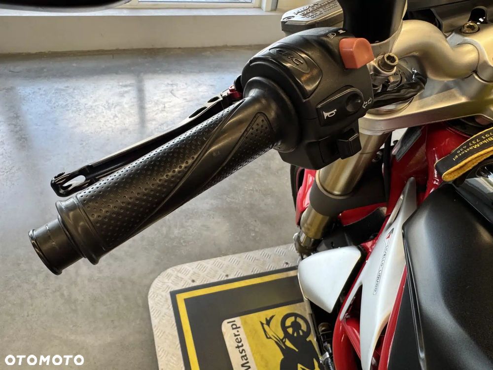 MV AGUSTA Brutale - 30