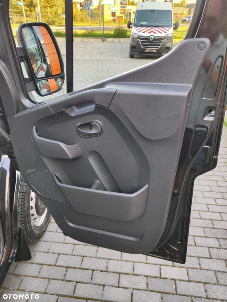 Renault Master - 18