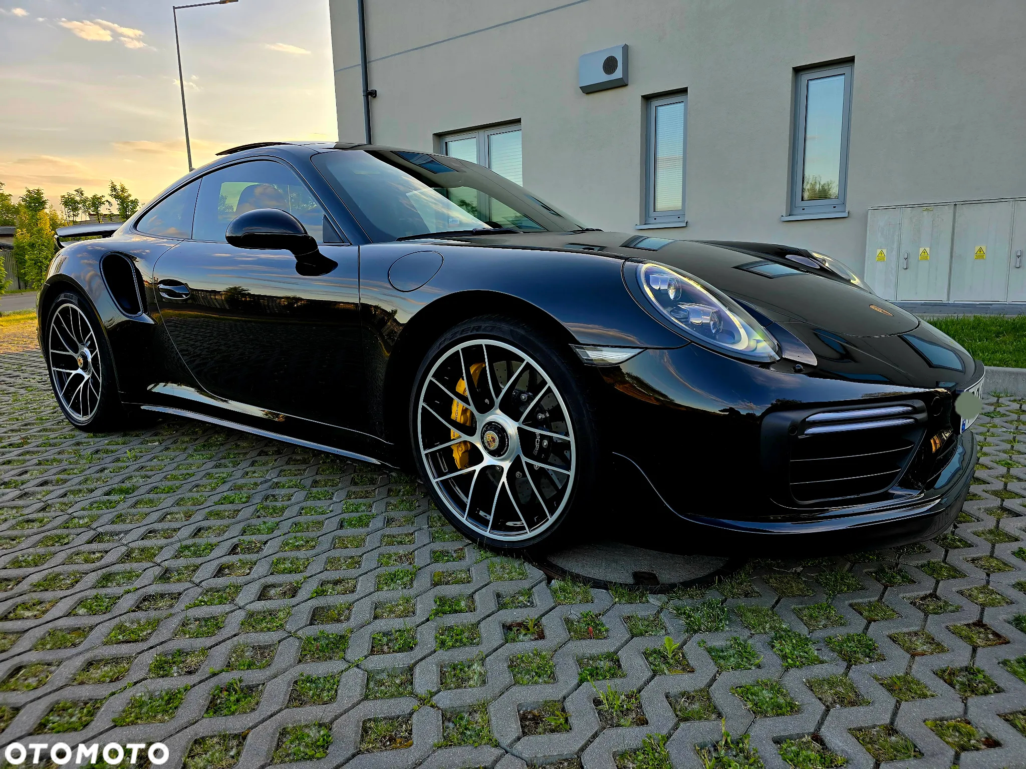 Porsche 911 Turbo S - 16