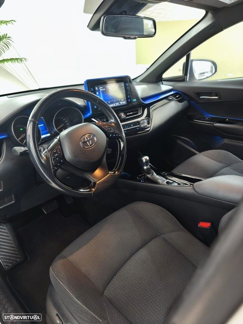Toyota C-HR 1.8 HSD Exclusive+P.Luxury - 14