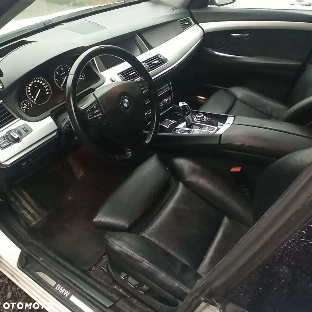 BMW 5GT - 5