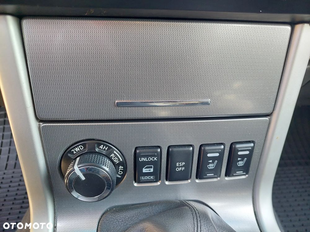 Nissan Navara 2.5 D LE Long - 20