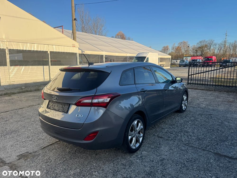 Hyundai i30 1.6 CRDi Premium - 6