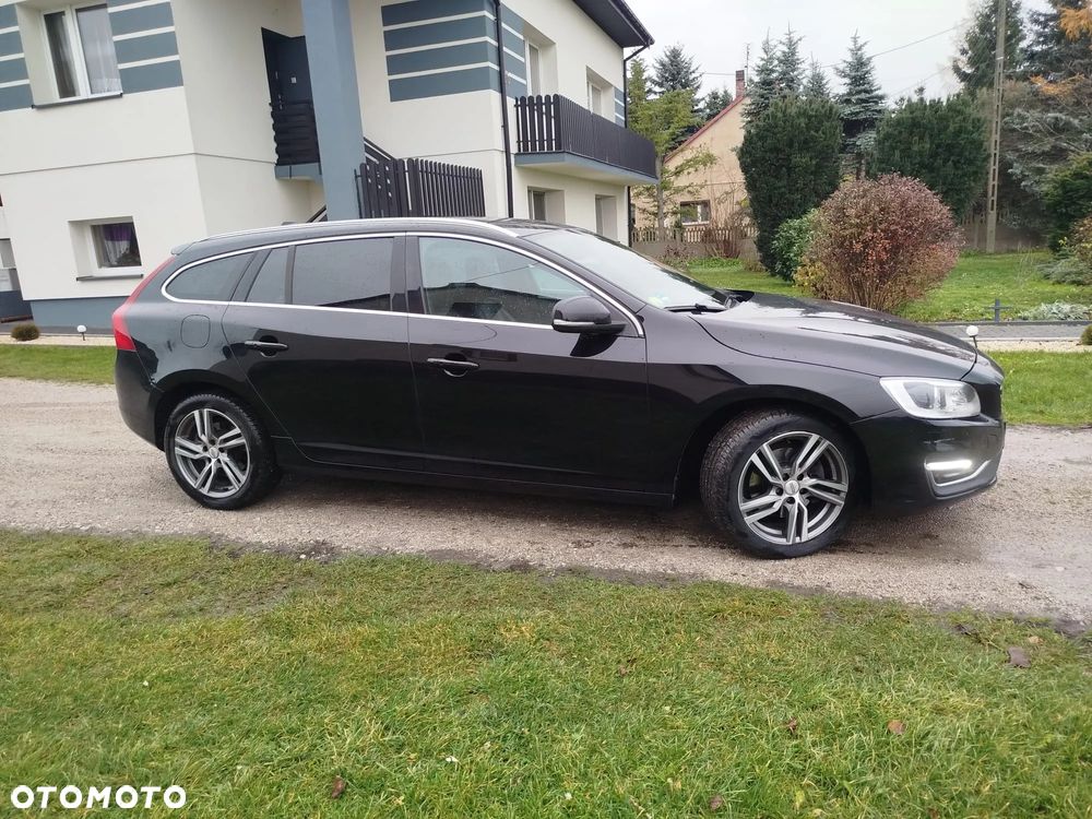 Volvo V60 D4 Geartronic Summum - 11