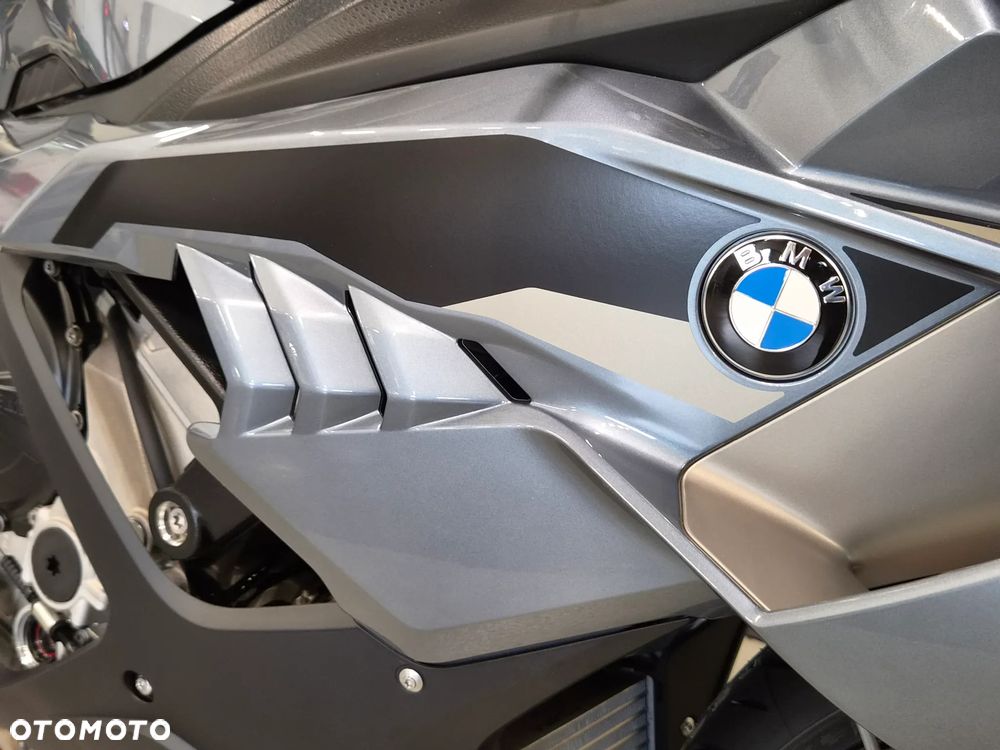 BMW S - 10
