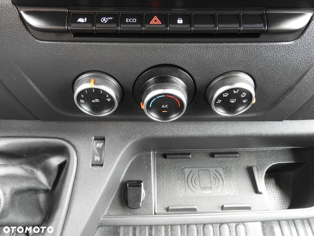 Renault MASTER PLANDEKA 10 PALET WEBASTO TEMPOMAT KLIMATYZACJA LEDY  165KM - 34