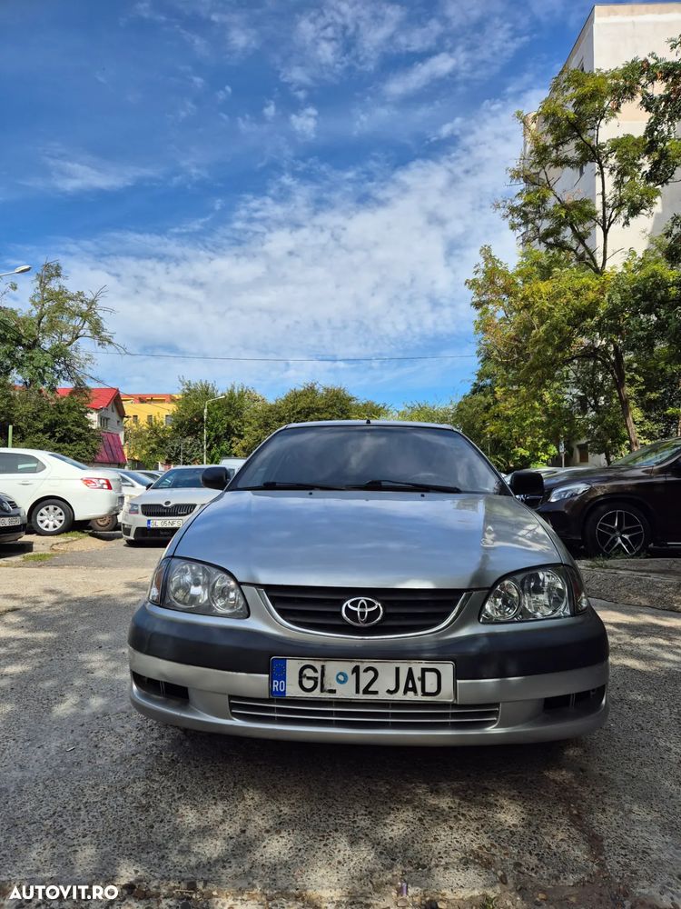 Toyota Avensis 1.6 Sdn. Linea Terra - 9
