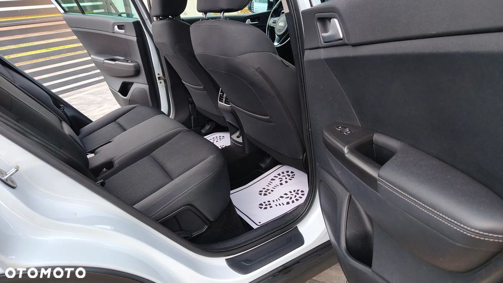 Kia Sportage 1.6 GDI 2WD Dream-Team Edition - 28