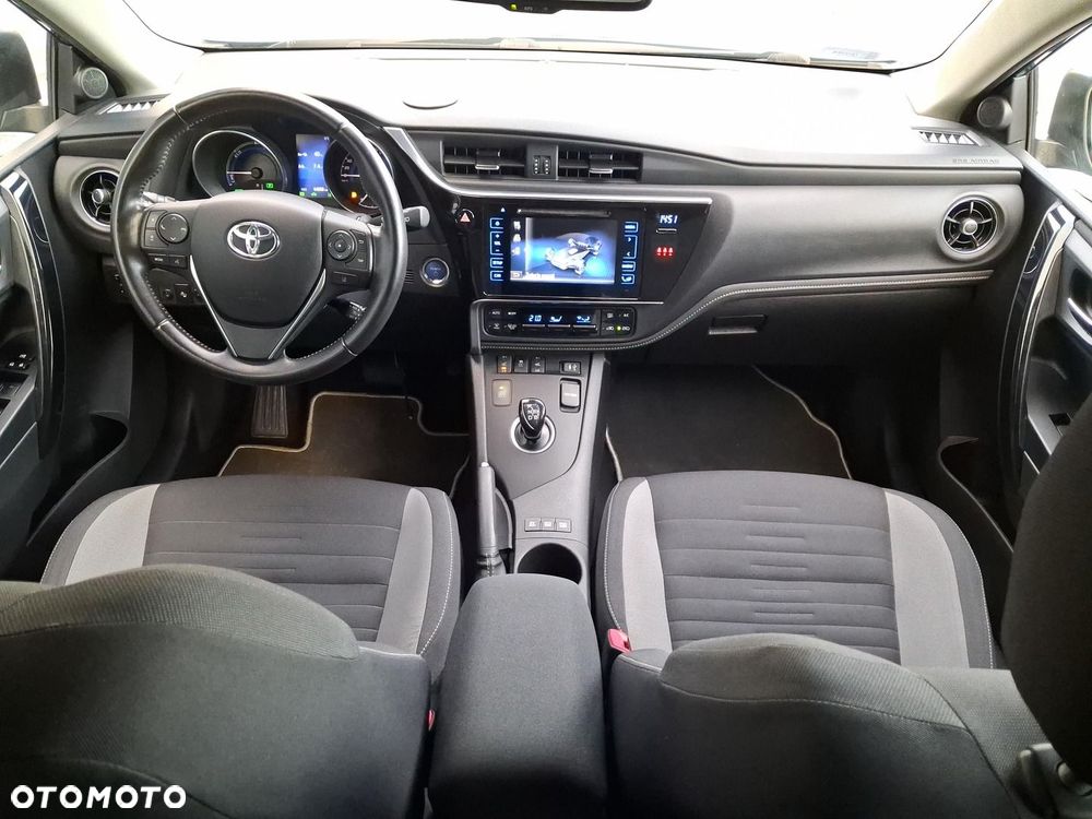 Toyota Auris - 15