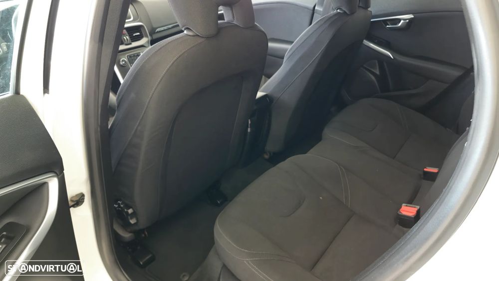 Volvo V40 Cross Country 1.6 D2 Momentum - 12