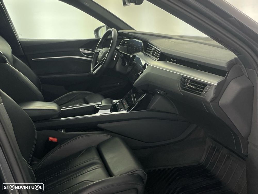 Audi e-tron 55 quattro S line - 23