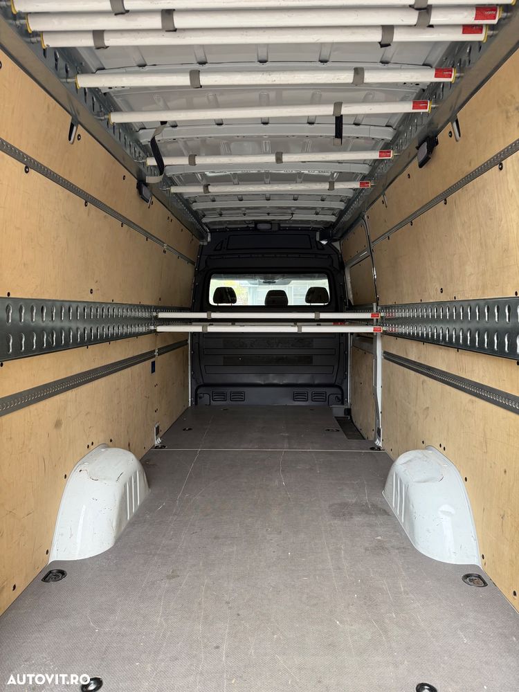 Mercedes-Benz Sprinter - 13