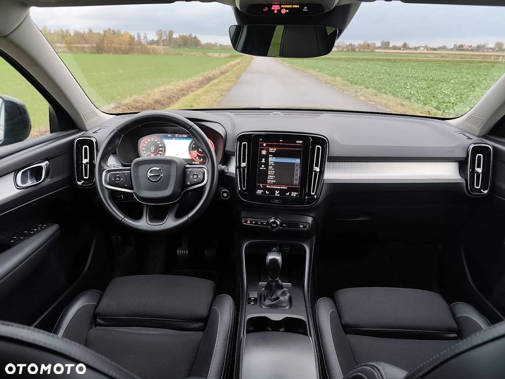 Volvo XC 40 T3 Momentum - 14