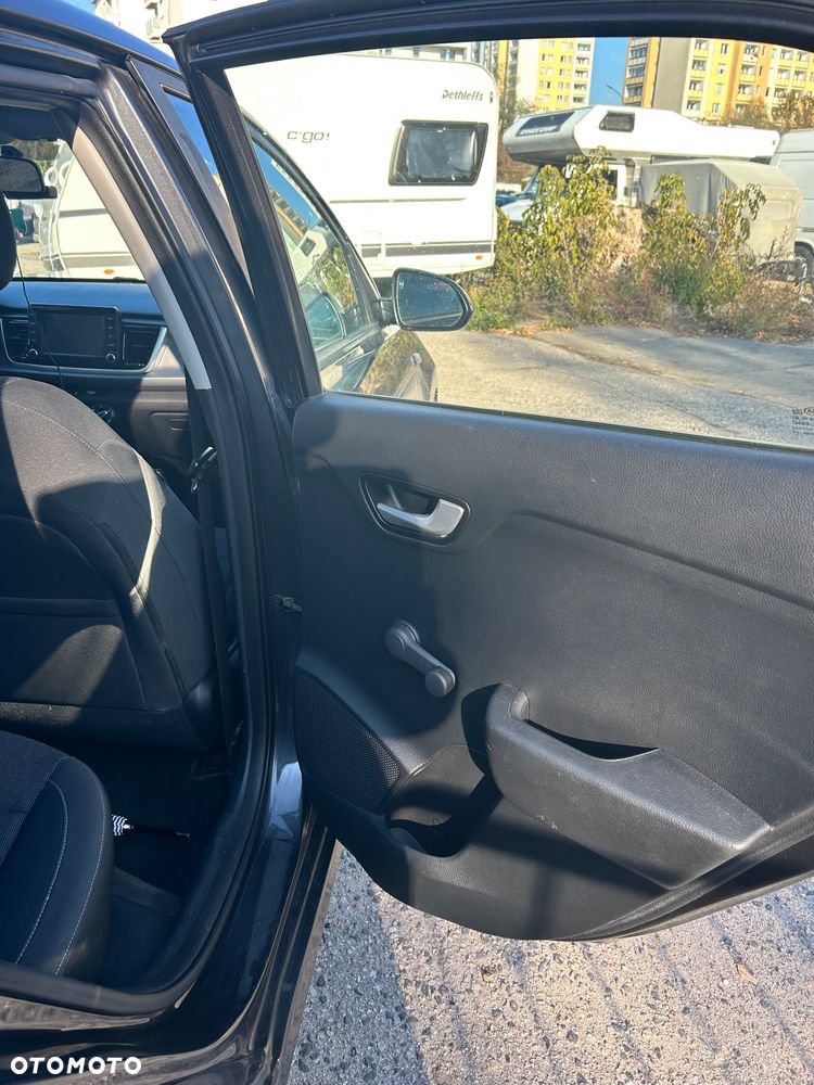 Kia Rio 1.4 crdi M - 11