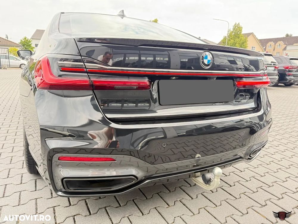 BMW Seria 7 740d xDrive MHEV - 29