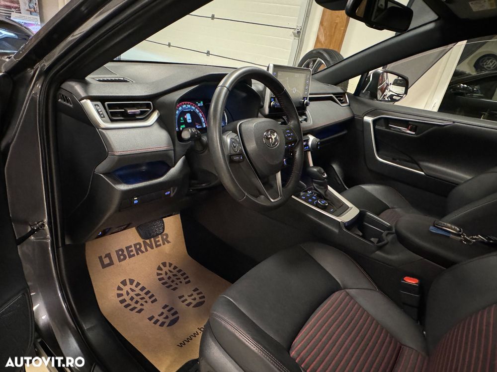 Toyota RAV4 Plug-in-Hybrid Style - 12