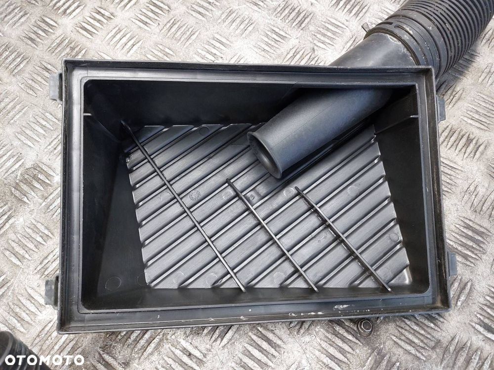 OBUDOWA FILTRA POWIETRZA + DOLOT FELICIA 1.3 8V 6U0129627C 6U0129607B - 6
