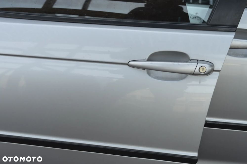 BMW E46 SEDAN / TOURING / KOMBI ORYGINALNE KOMPLETNE DRZWI PRZEDNIE LEWE / PRAWE EUROPA W KOLORZE TITANSILBER 354/7 O NR. 41 51 7 034 151 / 41 51 7 034 152 OEM W DOBRYM STANIE - 7