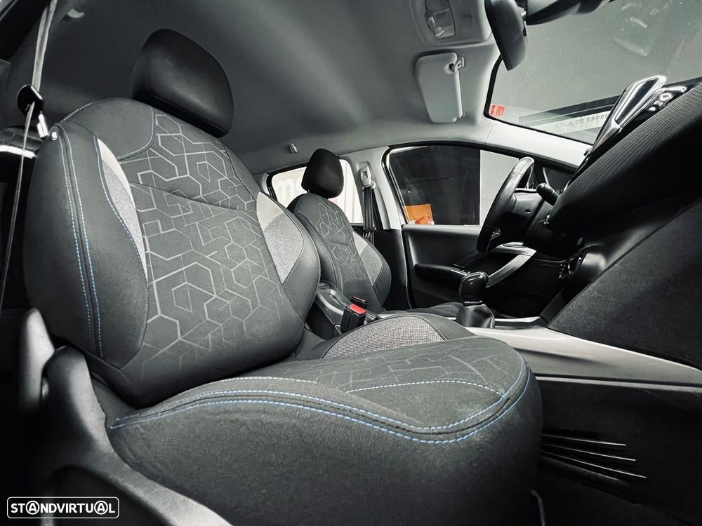 Peugeot 2008 1.2 PureTech Allure - 31